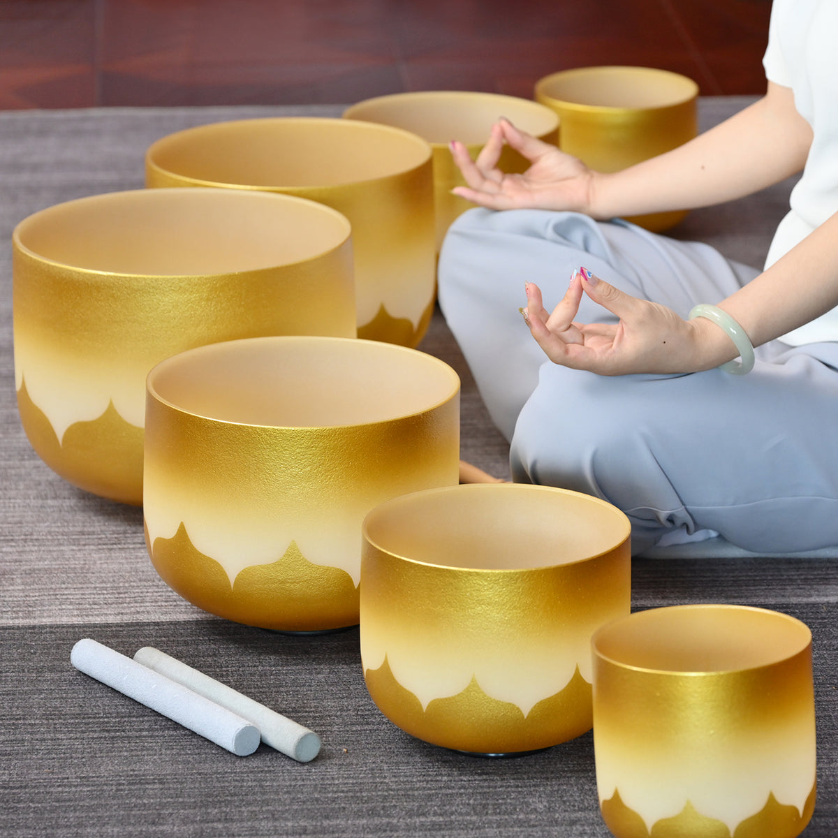 Kristall-Klangschalen Set Lotus – Detailansicht